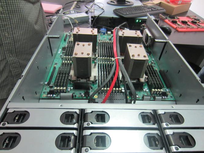 4h服务器是什么意思啊